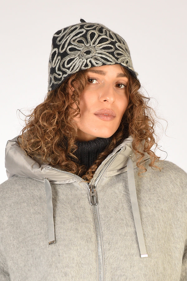 Le Chapeau Cappello Decorato Grigio Asfalto Donna